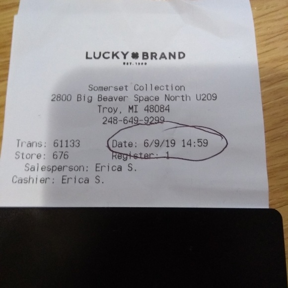 $560 Lucky Brand gift card!!
Only $300!! - Picture 2 of 3